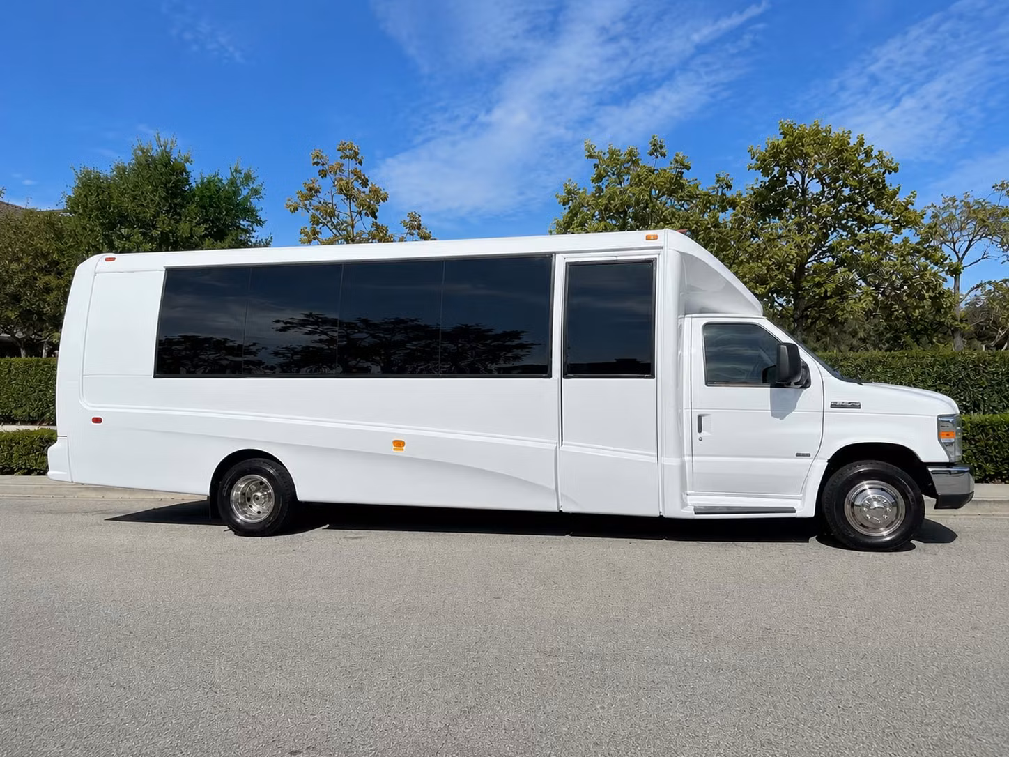 15 passenger minibus