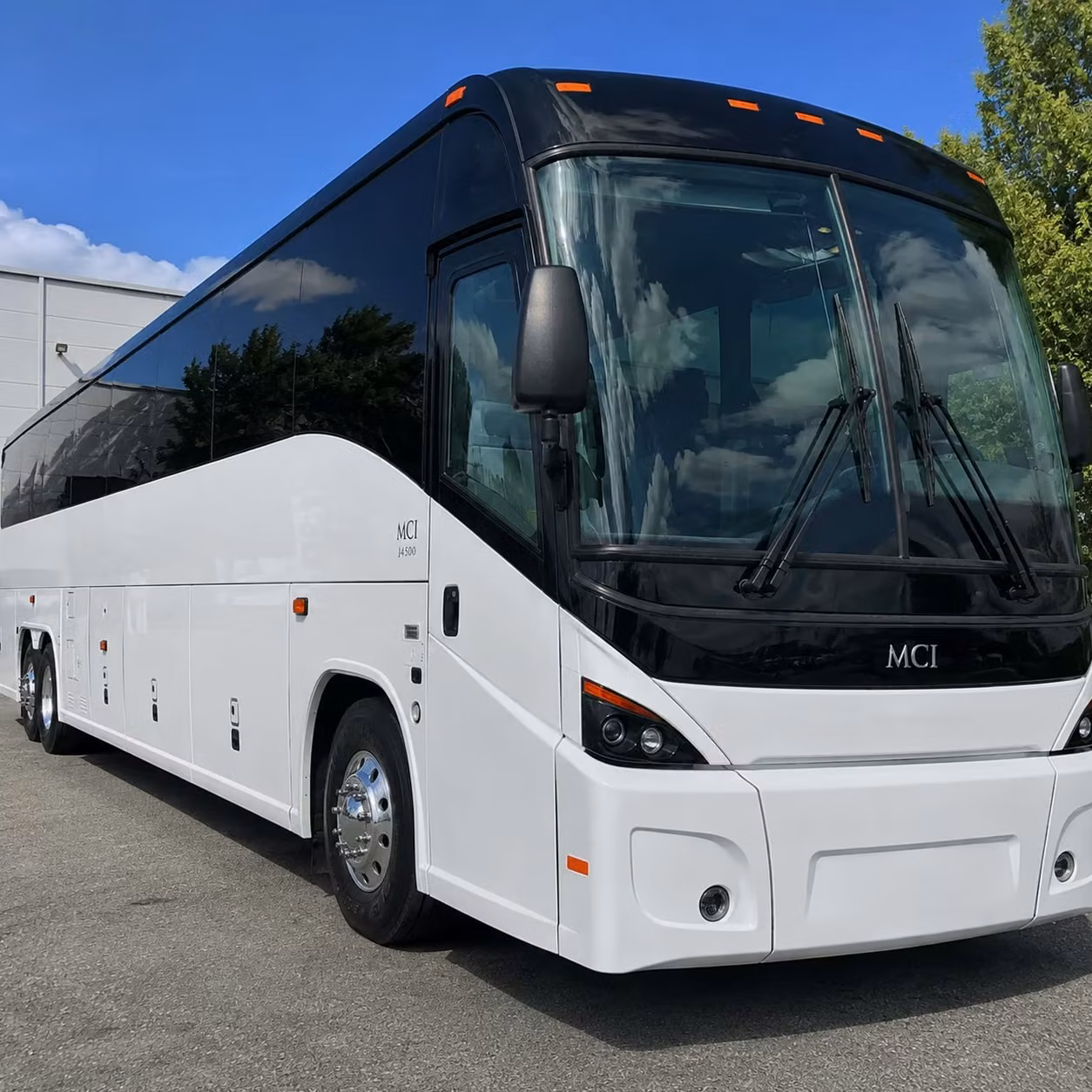 richmond airport transfers for corporate groups and business travelers